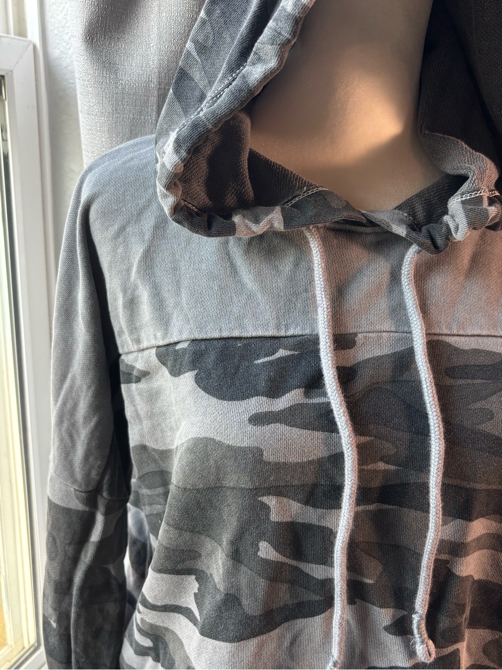Men Sweater Subcategory - Picture 2 of 4